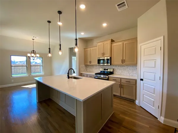 $379,990 | 415 Aldred Street, Greenville, TX 75401