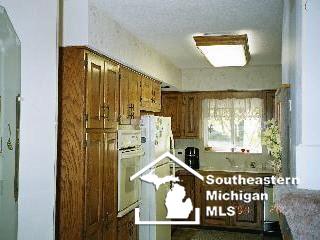 3395 West Temperance Road Lambertville, MI 48144 - Photo 4 of 12 839521-3.JPG