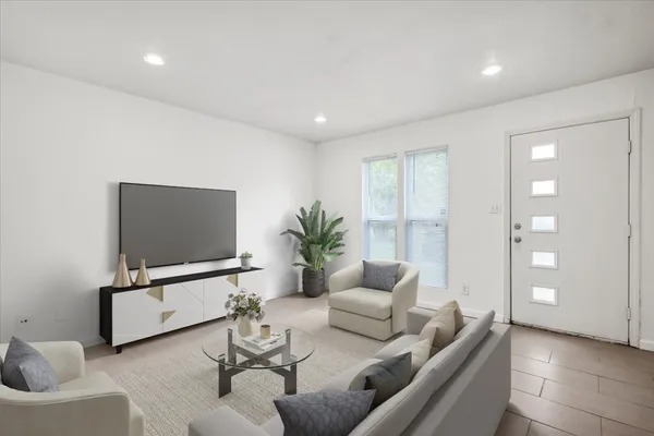 $1,150 | 3464 Willowrun Drive, Unit A, Austin, TX 78704