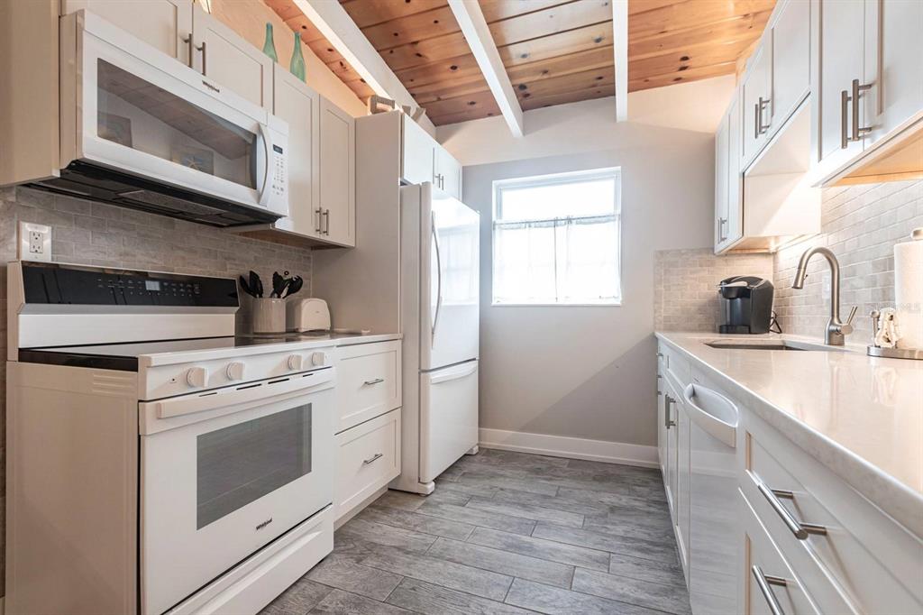 6006 Midnight Pass Road, Unit 22 Sarasota, FL 34242 - Photo 7 of 24