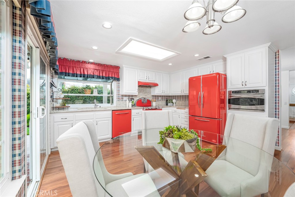24722 Vía Del Rio Lake Forest, CA 92630 - Photo 10 of 56