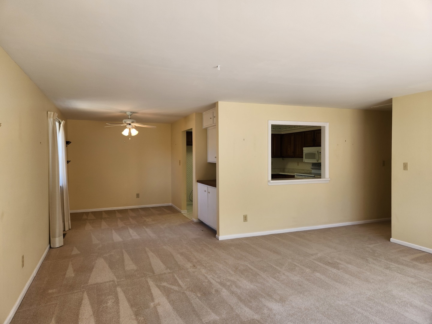 1050 5 South Nelson Avenue, Unit 4 Kankakee, IL 60901 - Photo 6 of 29 a view of an empty room