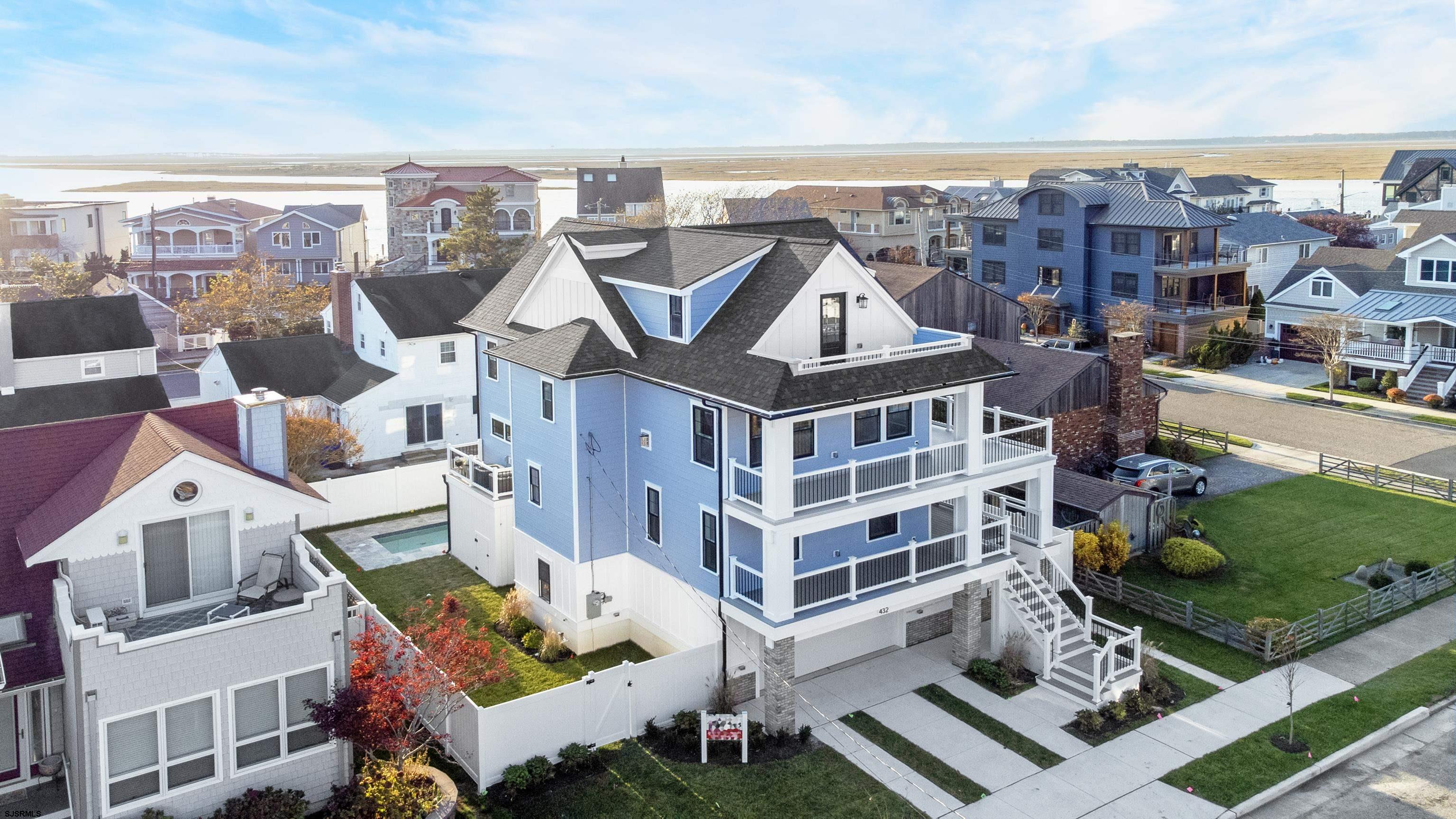 432 North Thurlow Ave