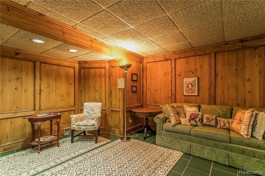 61 Lothrop Road Grosse Pointe, MI 48236 - Photo 44 of 57 038-Study-2618096-medium.jpg