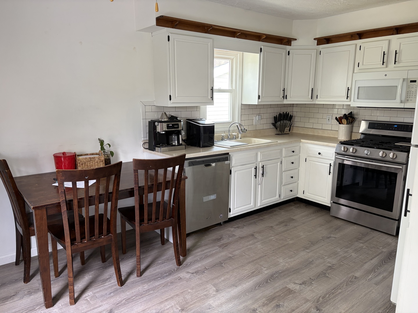 1408 Ridgeport Avenue Bloomington, IL 61704 - Photo 5 of 34