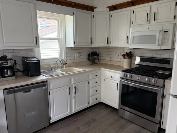 $229,900 | 1408 Ridgeport Avenue, Bloomington, IL 61704