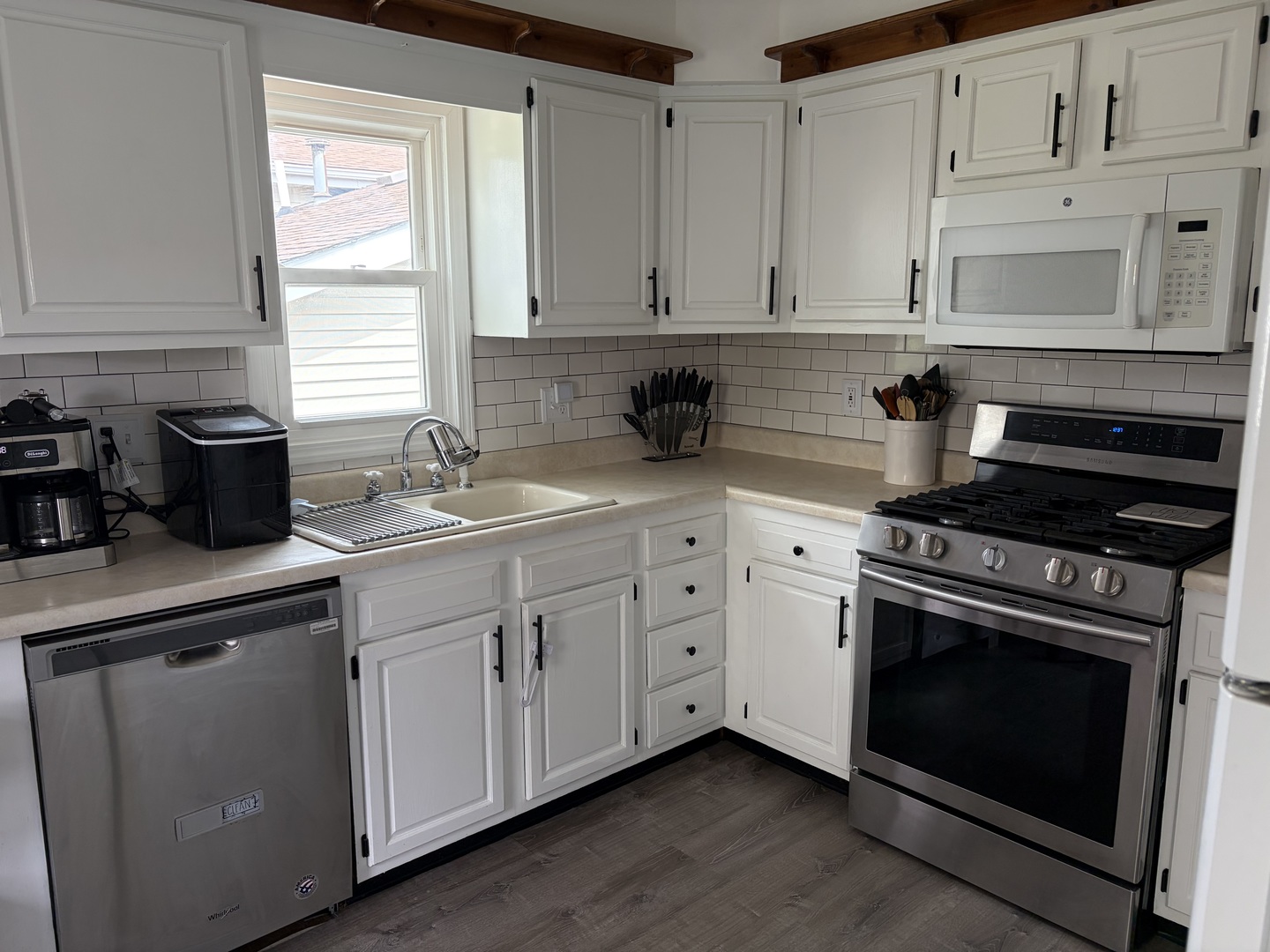 1408 Ridgeport Avenue Bloomington, IL 61704 - Photo 6 of 34