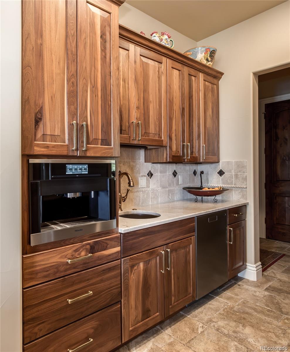 7230 Raphael Lane Littleton, CO 80125 - Photo 17 of 40 Gallery Image 17