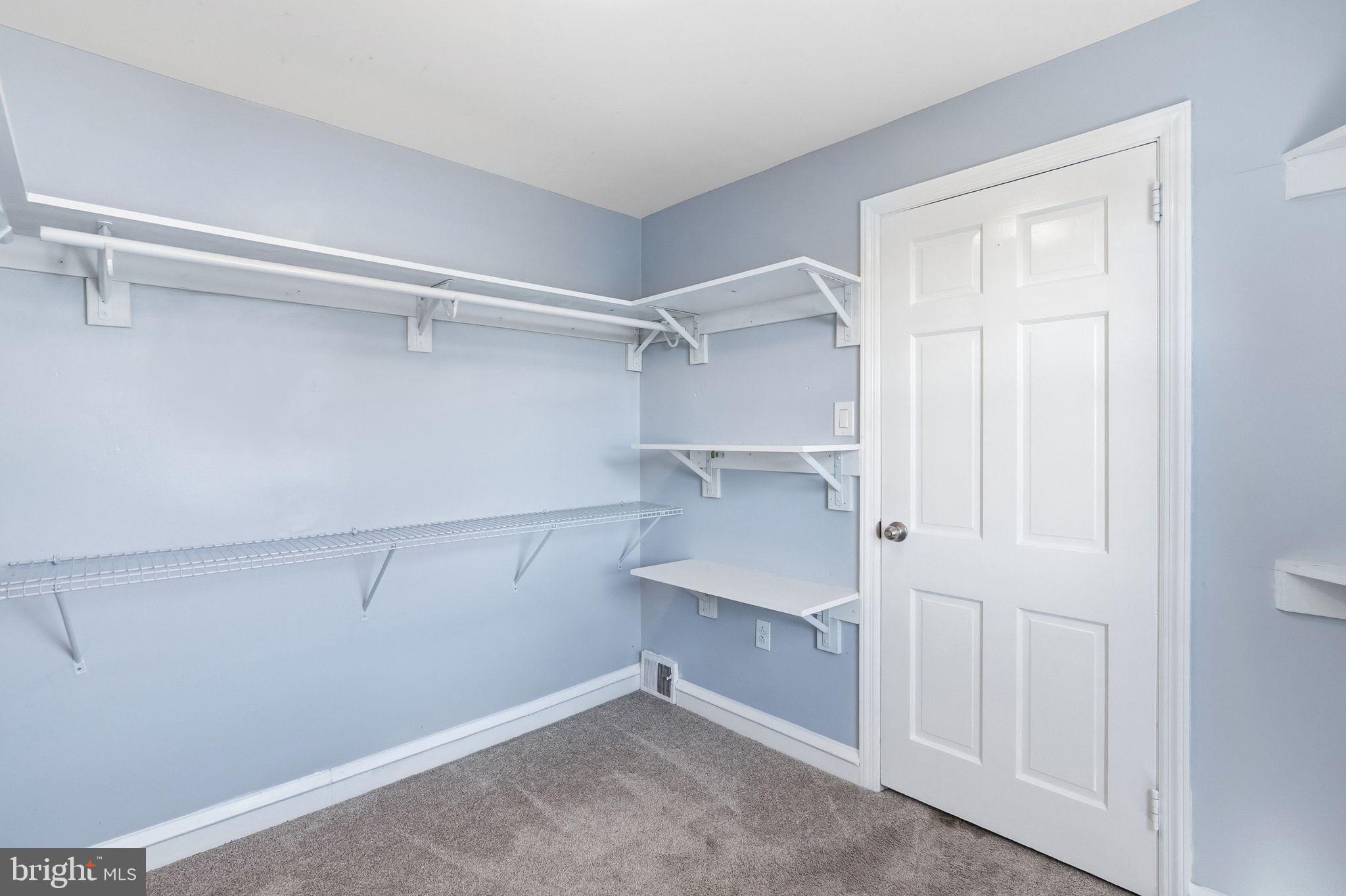 525 Broadview Road Upper Darby, PA 19082 - Photo 32 of 43