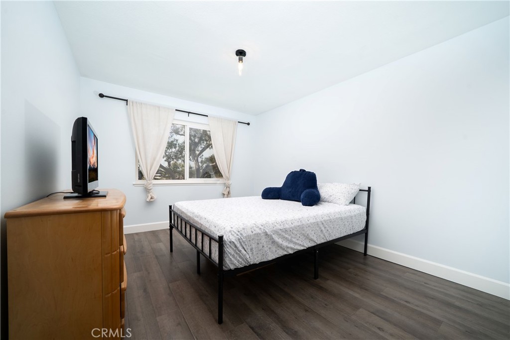 12200 Montecito Road, Unit D312 Seal Beach, CA 90740 - Photo 16 of 29 Guest Bedroom