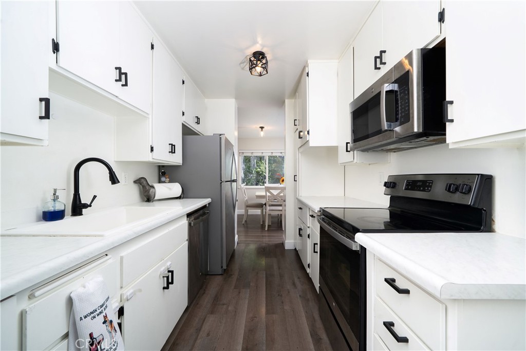 12200 Montecito Road, Unit D312 Seal Beach, CA 90740 - Photo 7 of 29