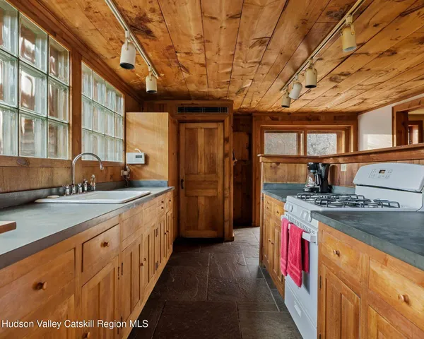 $499,000 | 187 Beaver Hill Road, Conesville, NY 12076