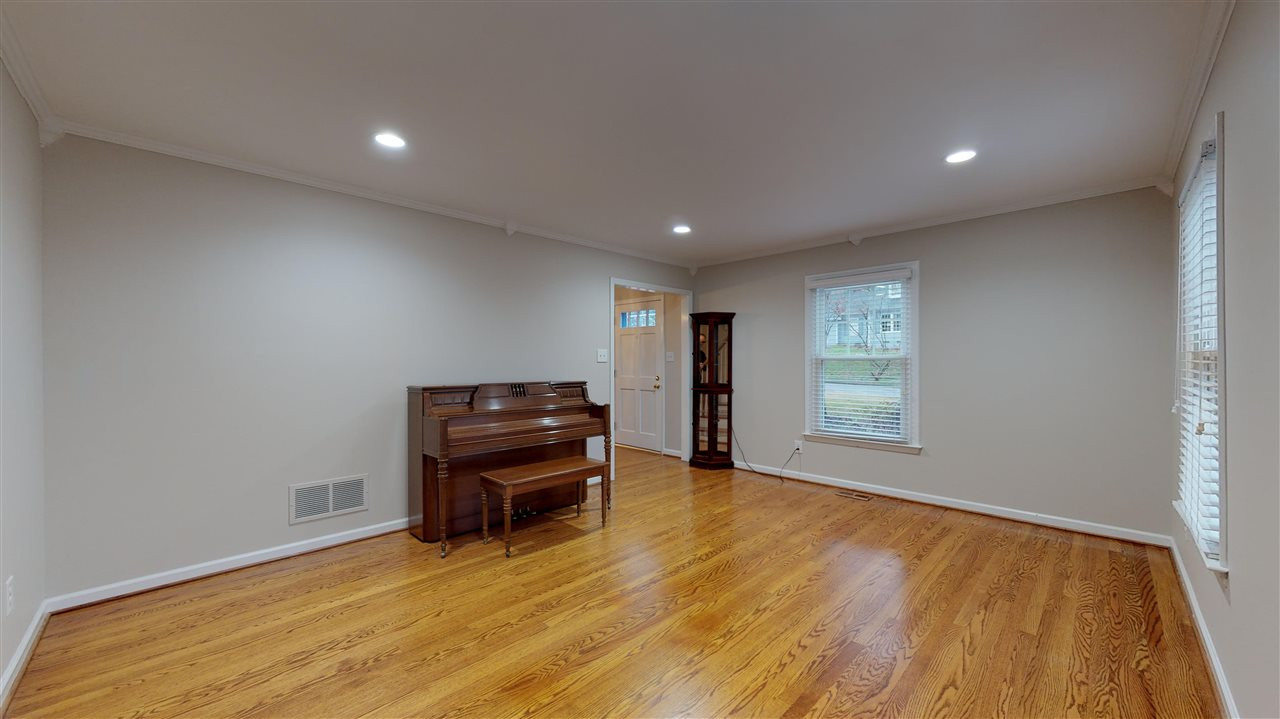 5500 Knollwood Road Raleigh, NC 27609 - Photo 16 of 29 Photo 17