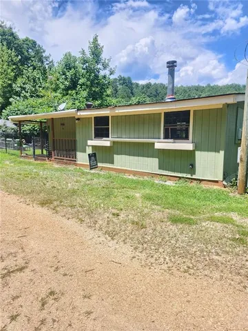 $138,000 | 568 Yonah Lake Road, Toccoa, GA 30577