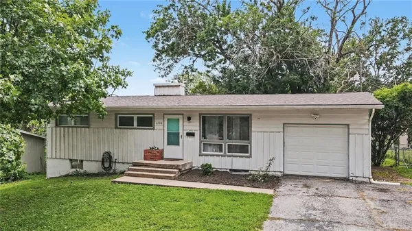 $230,000 | 6108 North Howard Avenue, Kansas City, MO 64118