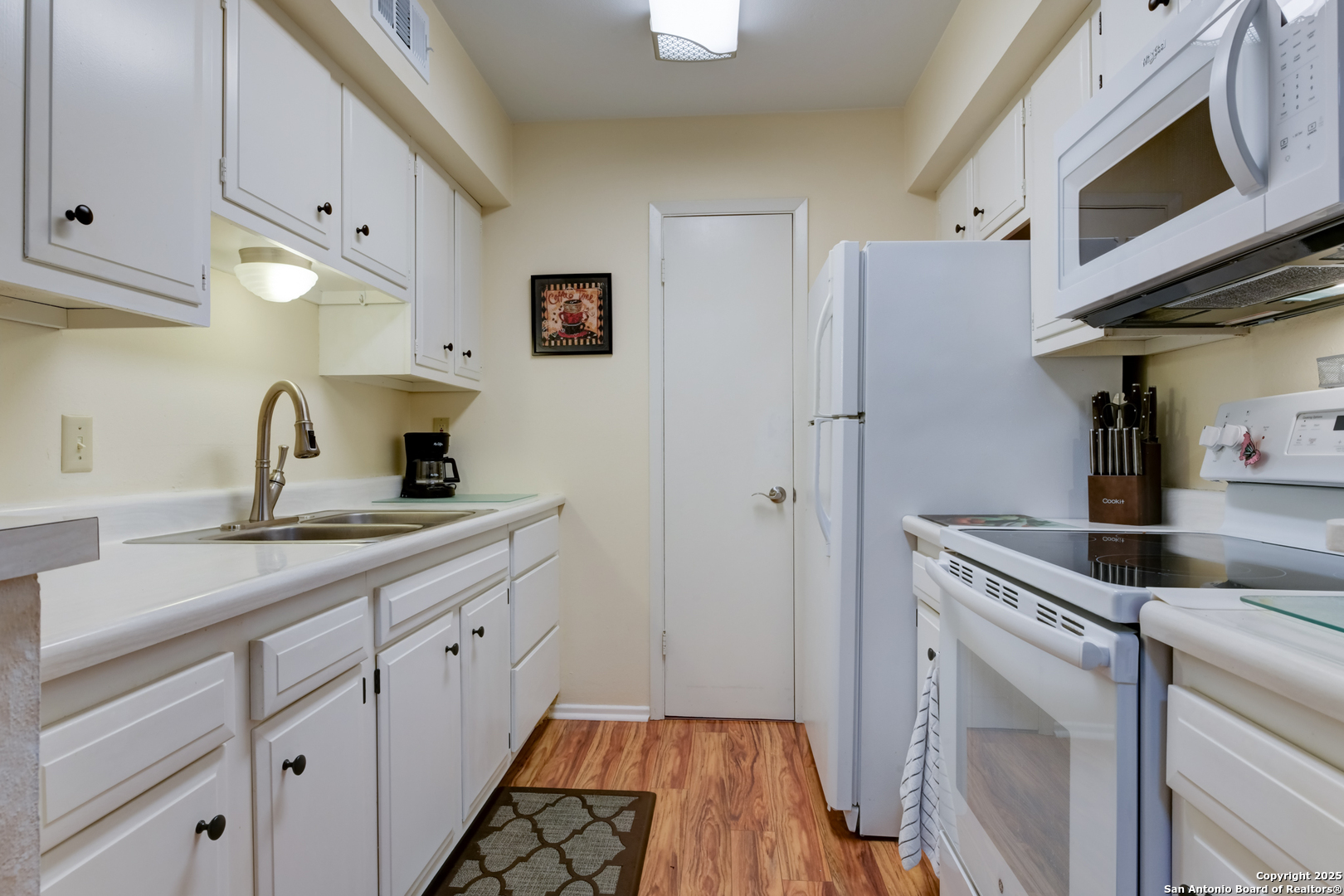 6718 Callaghan Road, Unit 307 San Antonio, TX 78229 - Photo 7 of 25