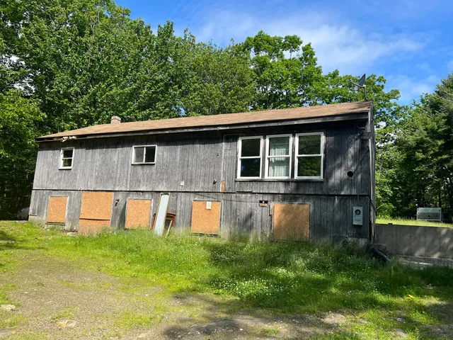 $215,000 | 161 Bog Road, Rockland, ME 04841