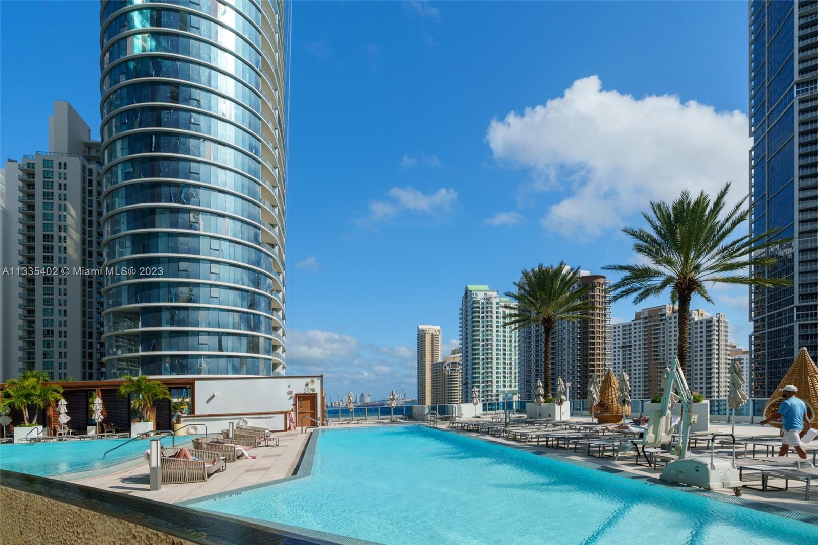 200 Biscayne Blvd Way, Unit 1404 Miami, FL 33131 - Photo 4 of 32 a building view with outdoor space