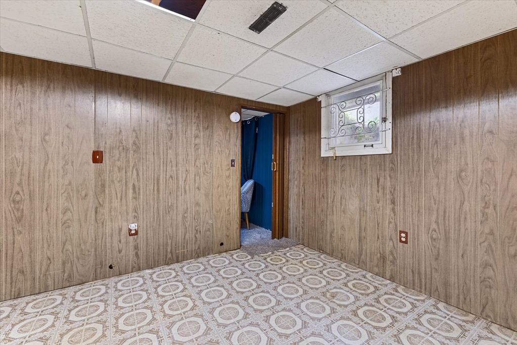 44 Lower Westfield Road Holyoke, MA 01040 - Photo 29 of 37