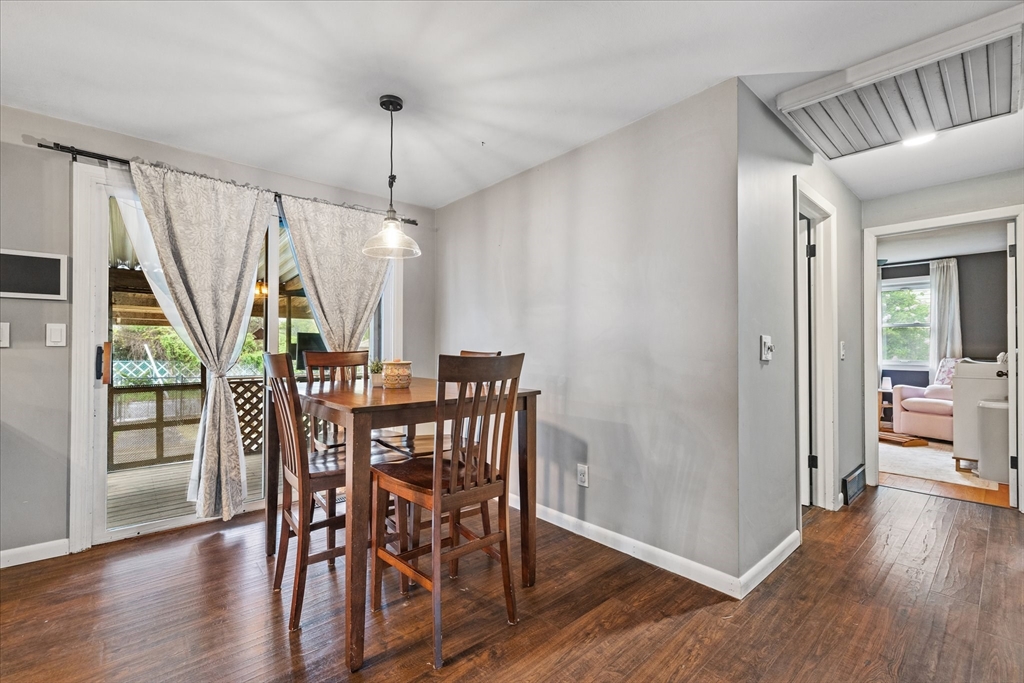 44 Lower Westfield Road Holyoke, MA 01040 - Photo 7 of 37