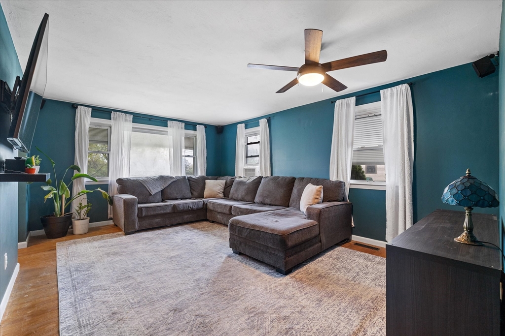 44 Lower Westfield Road Holyoke, MA 01040 - Photo 9 of 37