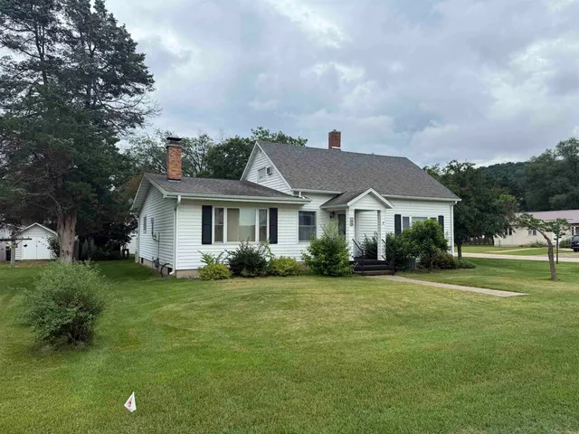 $235,000 | 109 South 1st Street, Avoca, WI 53506