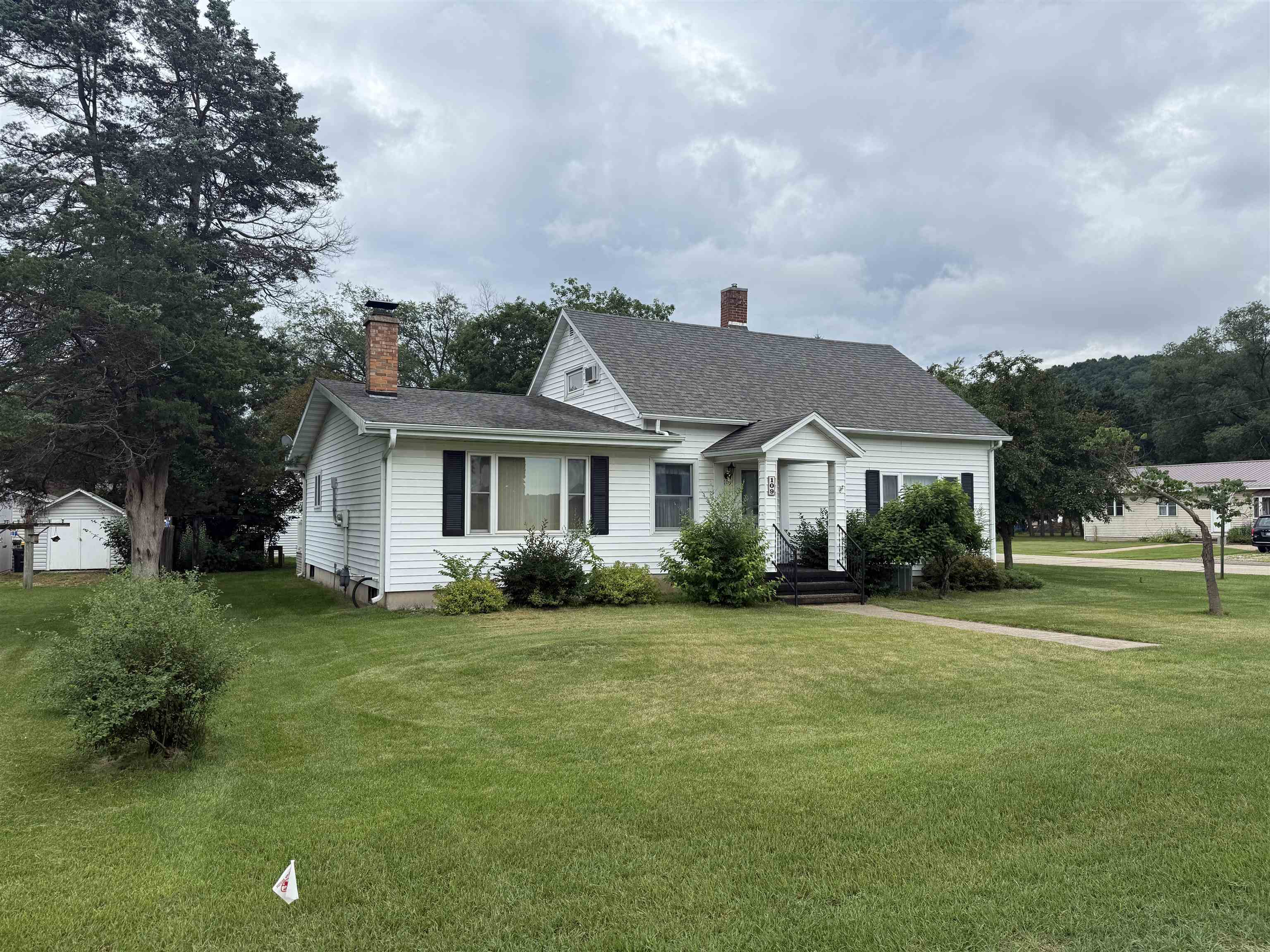 109 South 1st Street Avoca, WI 53506 - Photo 2 of 51