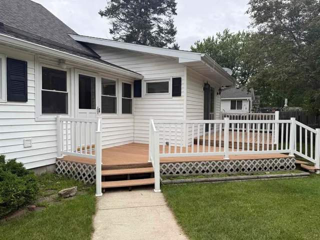 $235,000 | 109 South 1st Street, Avoca, WI 53506