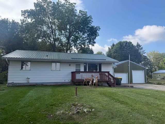 $235,000 | 109 South 1st Street, Avoca, WI 53506