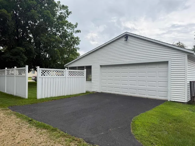 $235,000 | 109 South 1st Street, Avoca, WI 53506