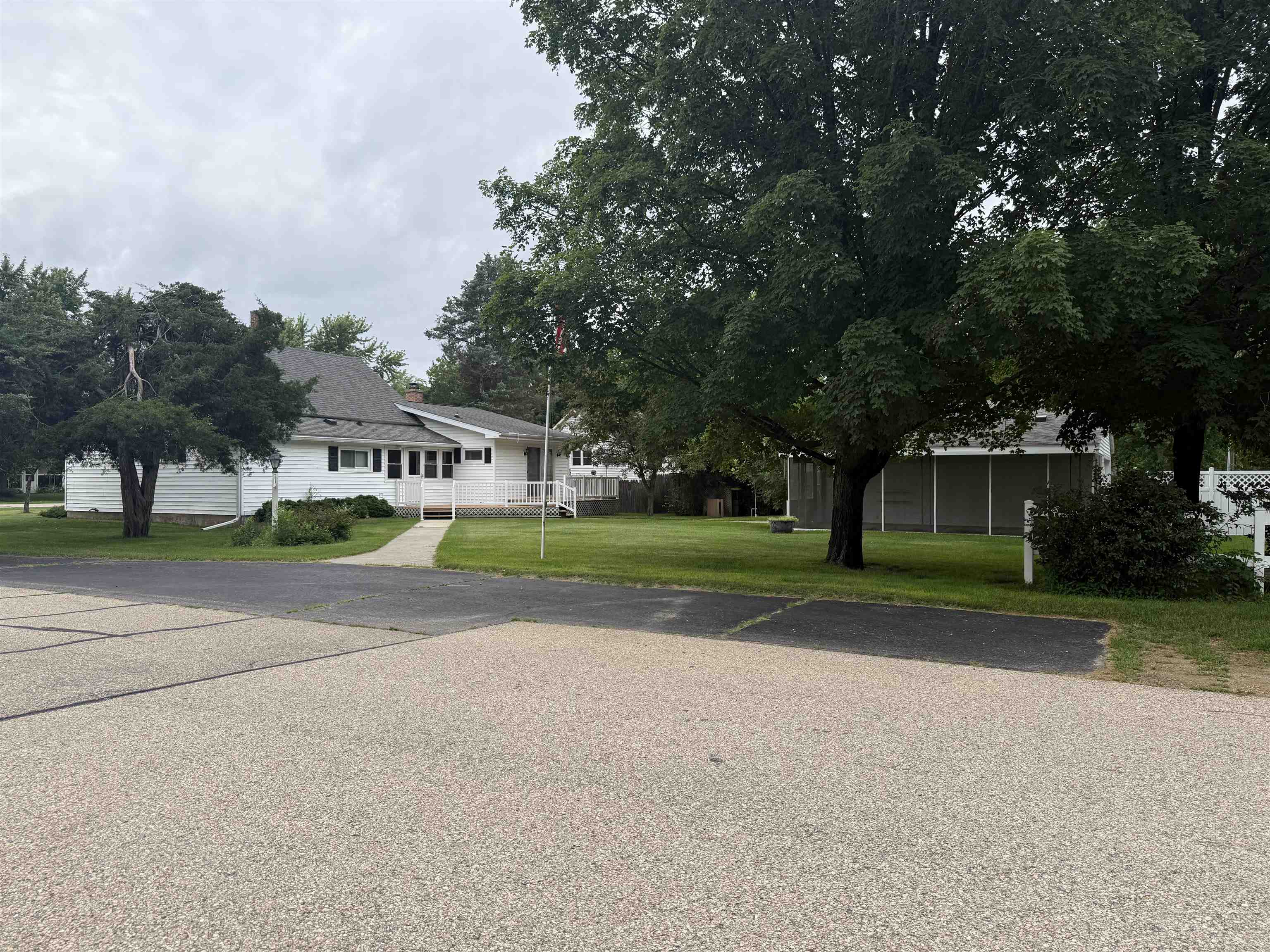 109 South 1st Street Avoca, WI 53506 - Photo 7 of 51