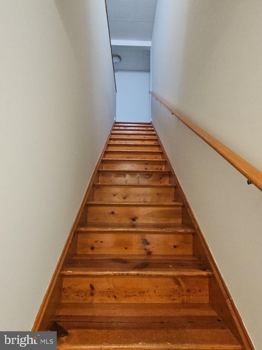 10 East Broad Street, Unit 2 Millville, NJ 08332 - Photo 5 of 33 a view of entryway