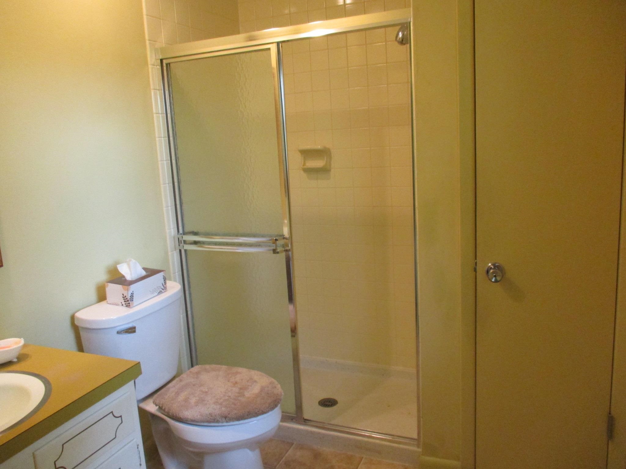 1856 North Ridge Drive Freeport, IL 61032 - Photo 9 of 24 Gallery Image 9