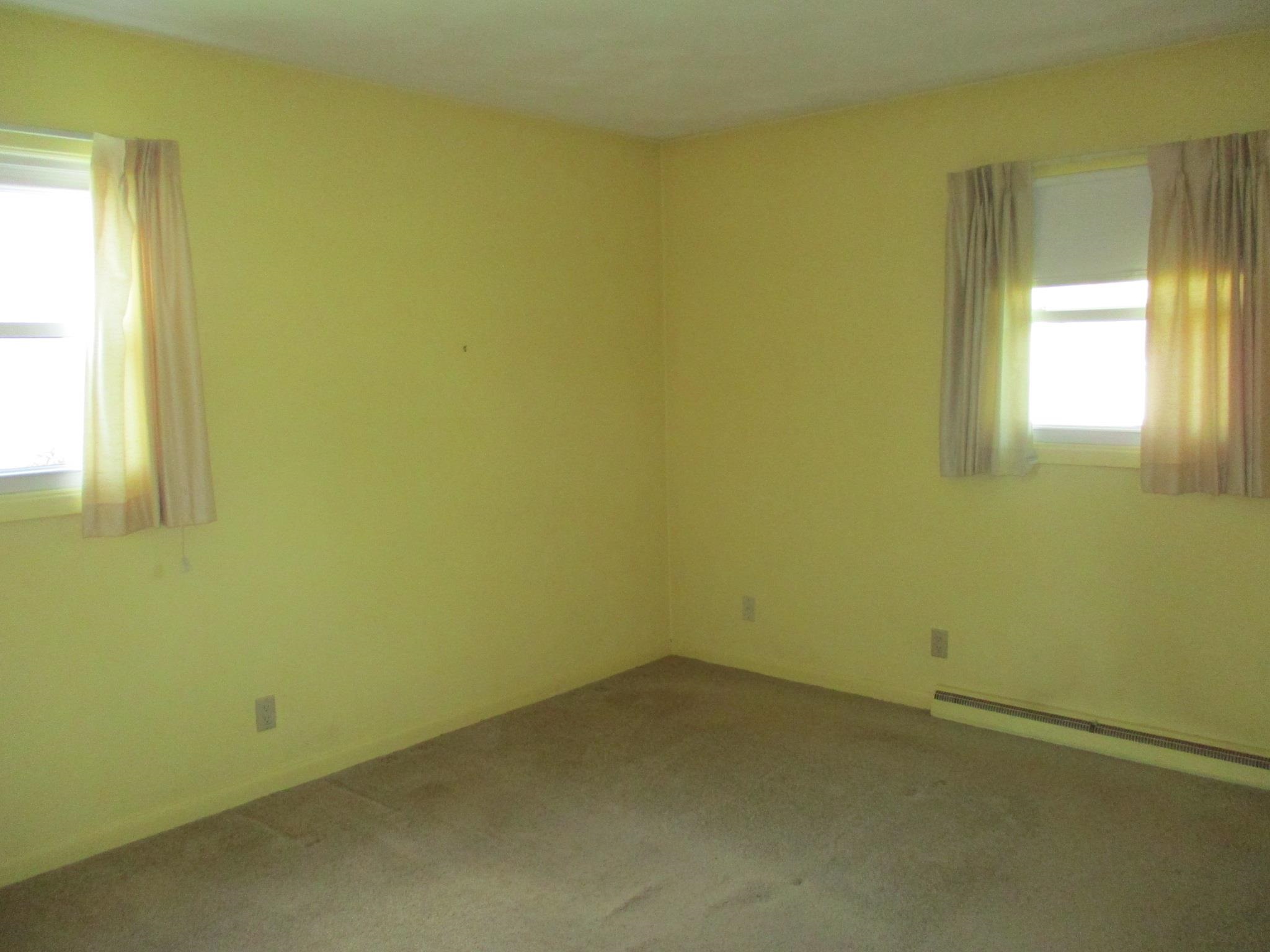 1856 North Ridge Drive Freeport, IL 61032 - Photo 10 of 24 Gallery Image 10