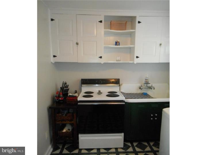 411 Ascot Road Oreland, PA 19075 - Photo 8 of 20 Kitchen