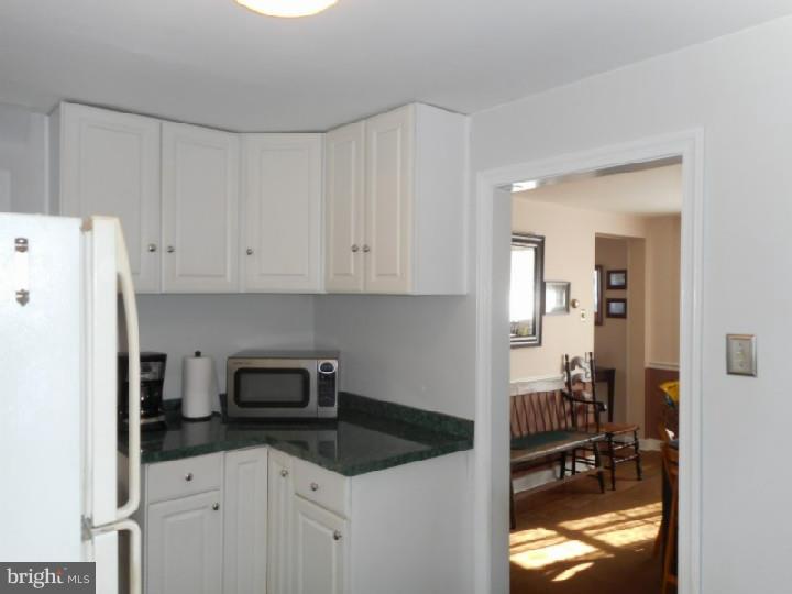 411 Ascot Road Oreland, PA 19075 - Photo 9 of 20 Kitchen