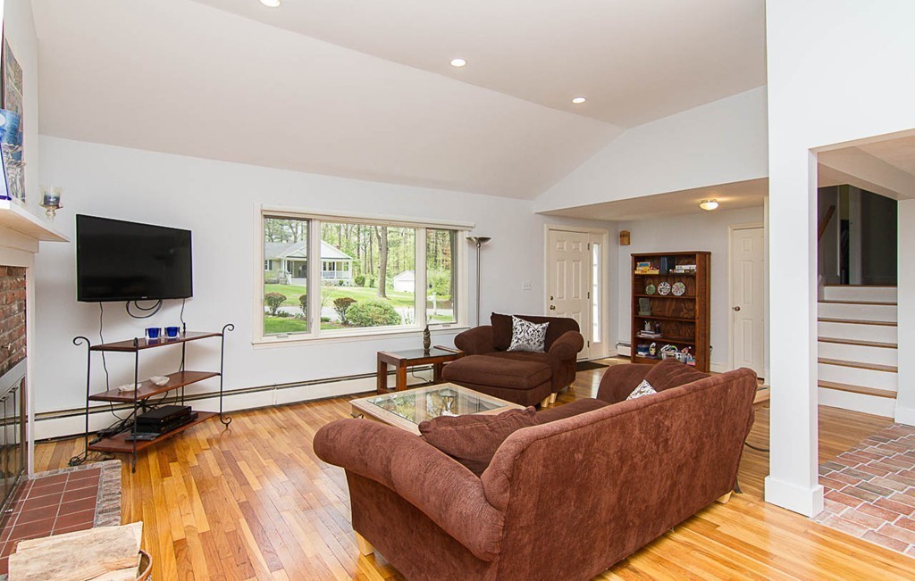 23 Course Brook Road Sherborn, MA 01770 - Photo 3 of 23 Gallery Image 3