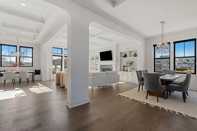 $2,000,000 | 1979 Leaping Deer Circle, Hamel, MN 55340