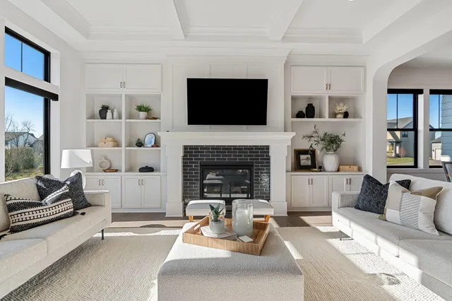 $2,000,000 | 1979 Leaping Deer Circle, Hamel, MN 55340