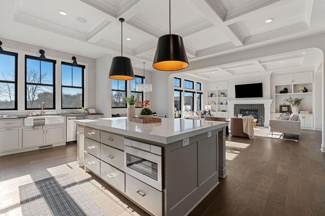 $2,000,000 | 1979 Leaping Deer Circle, Hamel, MN 55340