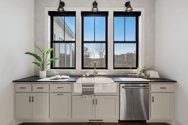 $2,000,000 | 1979 Leaping Deer Circle, Hamel, MN 55340