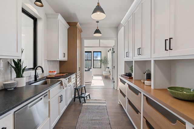 $2,000,000 | 1979 Leaping Deer Circle, Hamel, MN 55340