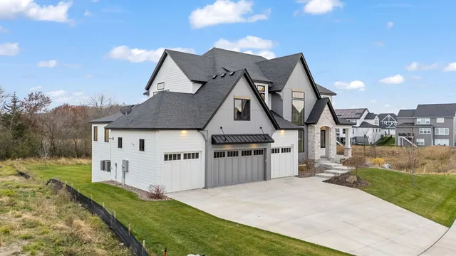 $2,000,000 | 1979 Leaping Deer Circle, Hamel, MN 55340