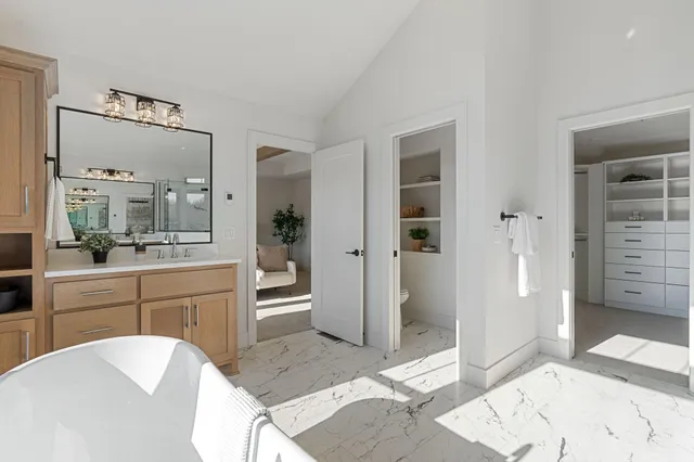 $2,000,000 | 1979 Leaping Deer Circle, Hamel, MN 55340