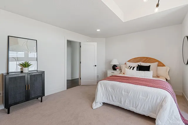 $2,000,000 | 1979 Leaping Deer Circle, Hamel, MN 55340