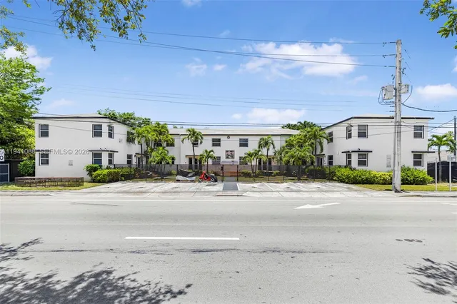 $1,990 | 575 Northeast 82nd Street, Unit 10, Miami, FL 33138
