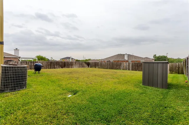 a view of an outdoor space and a yard