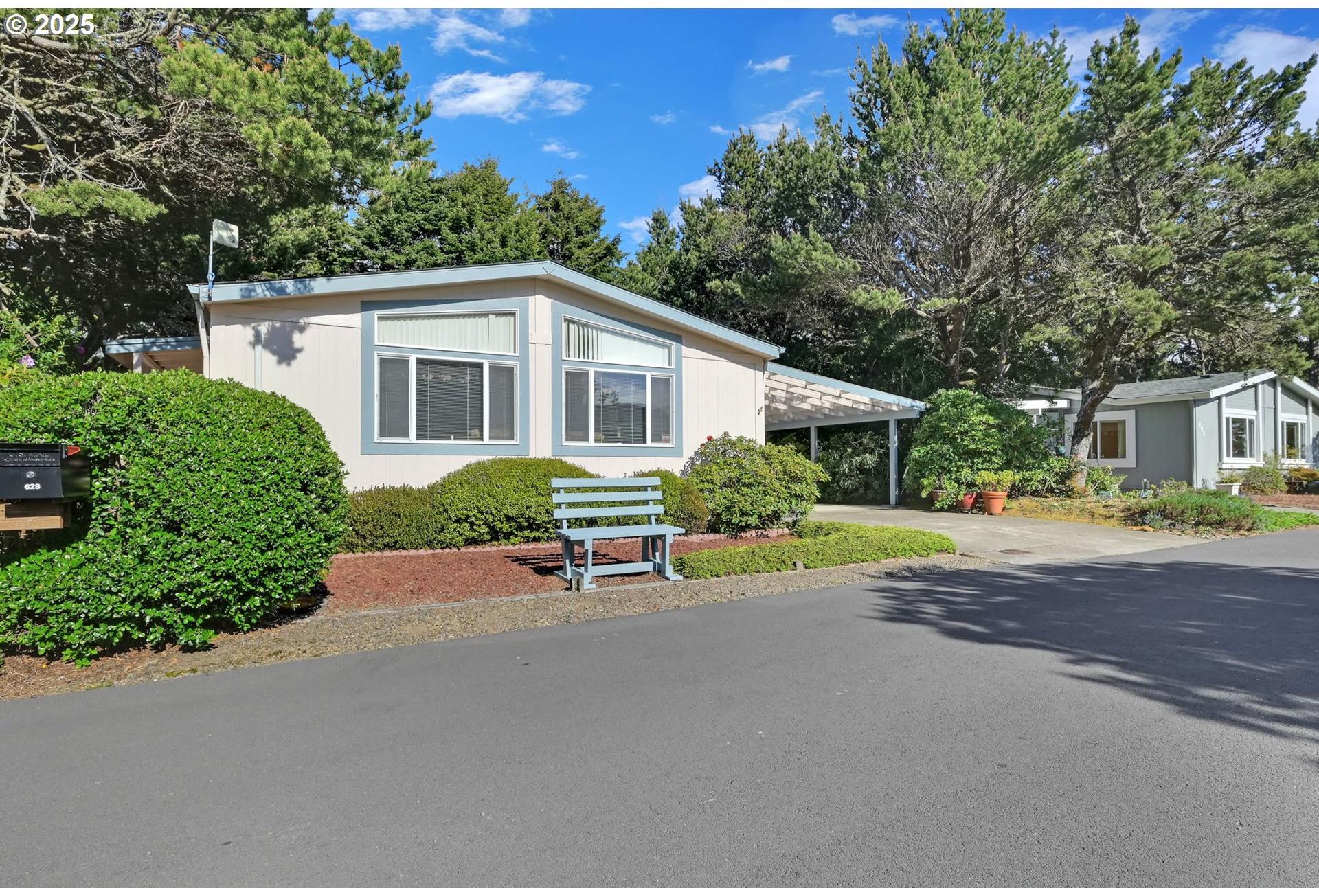1601 Rhododendron Drive, Unit 694 Florence, OR 97439 - Photo 2 of 39 Gallery Image 2