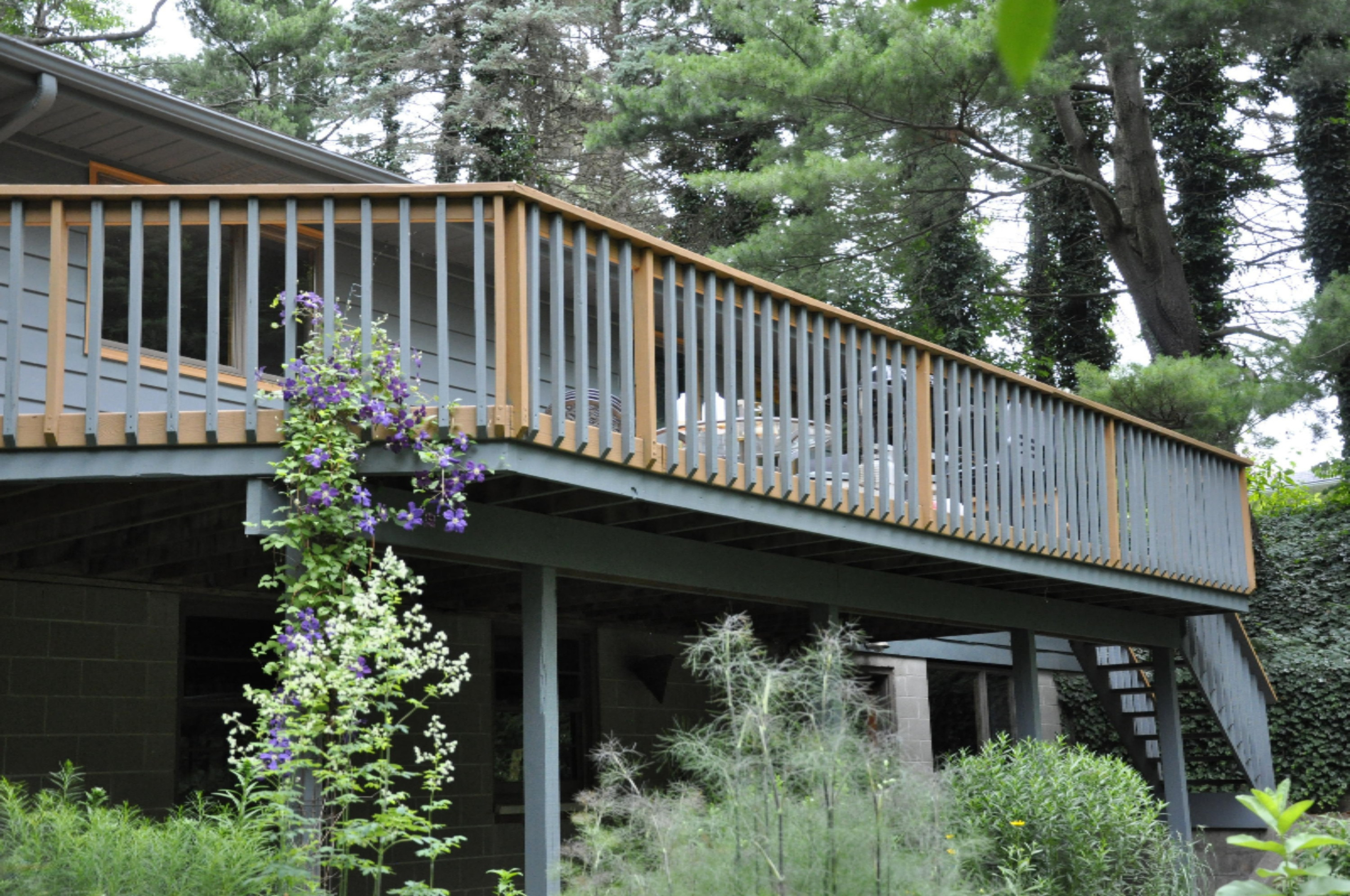 978 Vineland Road St. Joseph, MI 49085 - Photo 3 of 24 Back Deck