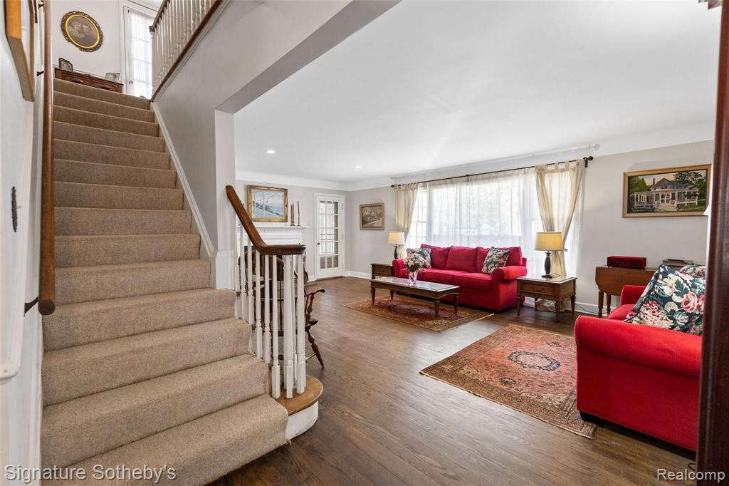 27634 Rackham Drive Lathrup Village, MI 48076 - Photo 8 of 41